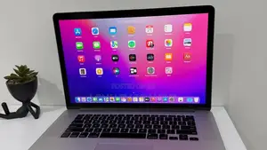New Laptop Apple MacBook Pro 2015 16GB Intel Core i7 SSD 500GB