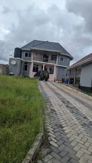 4bdrm Block of Flats in Mchakama Real State, Mbezi for sale