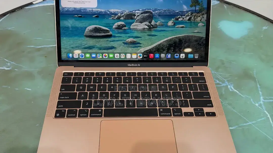New Laptop Apple MacBook Air 2020 M1 8GB Apple M1 SSD 256GB