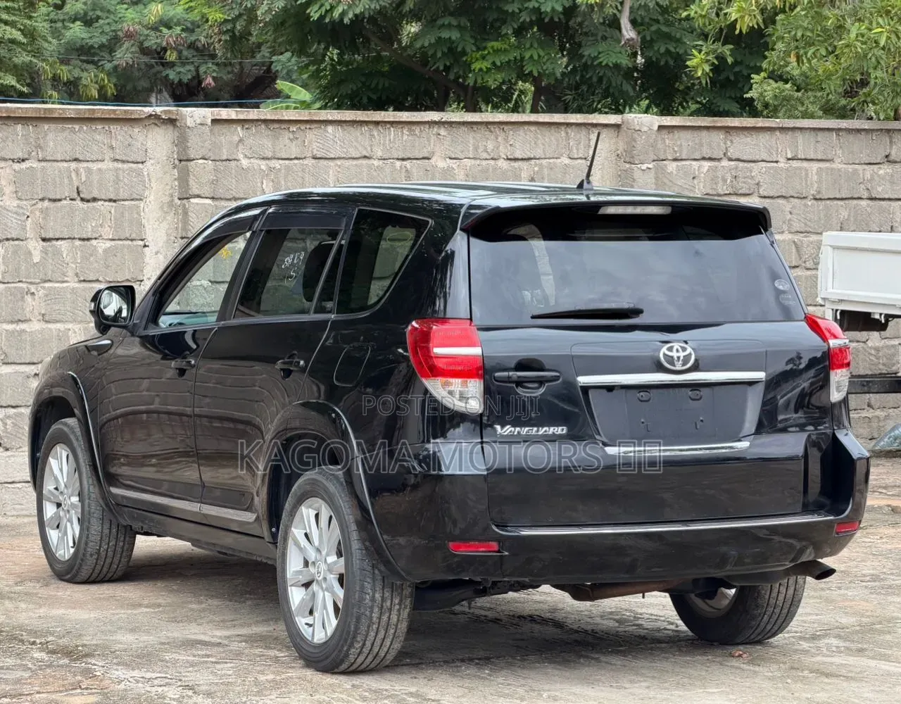 Toyota Vanguard 2011 Black