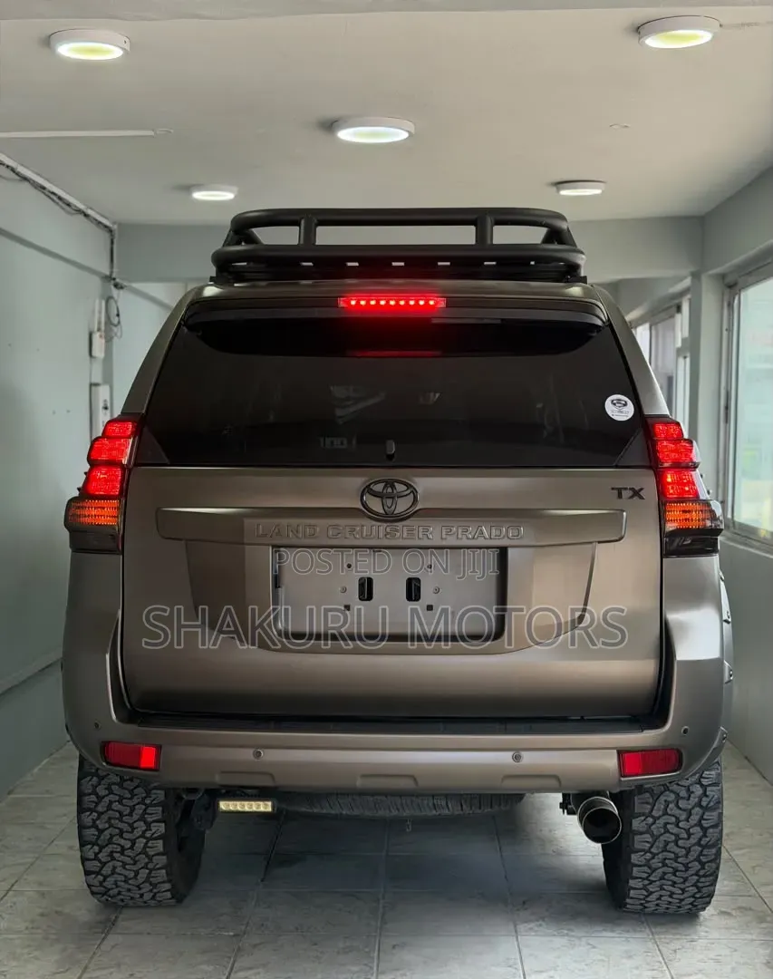 Toyota Land Cruiser Prado 2014