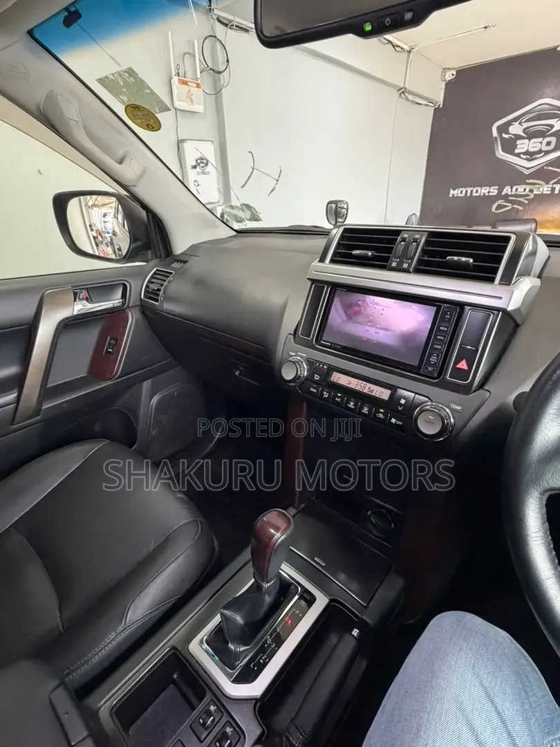 Toyota Land Cruiser Prado 2014