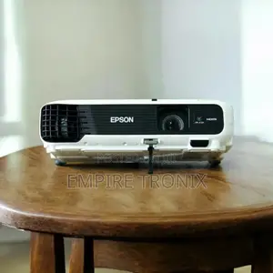 Epson Eb-S41 Versatile Portable 3lcd Projector