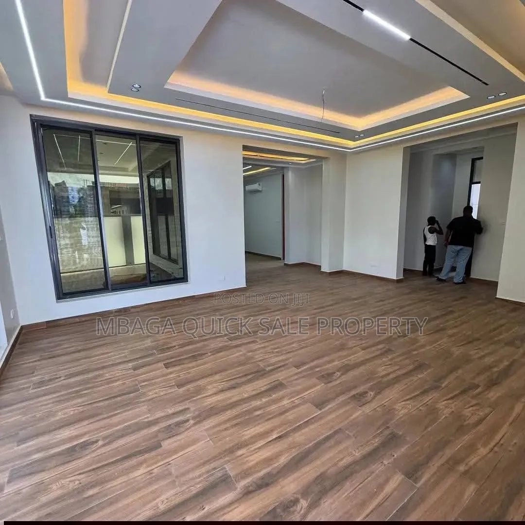 6bdrm House in Mbweni for sale
