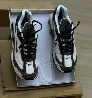 Men's Sneakers Nike Shox