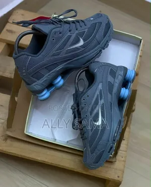 Men's Sneakers Nike Shox