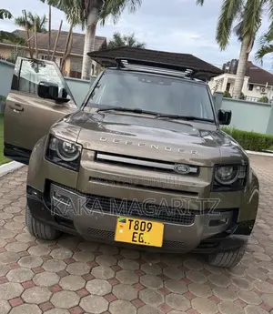 Land Rover Defender 2023 Beige