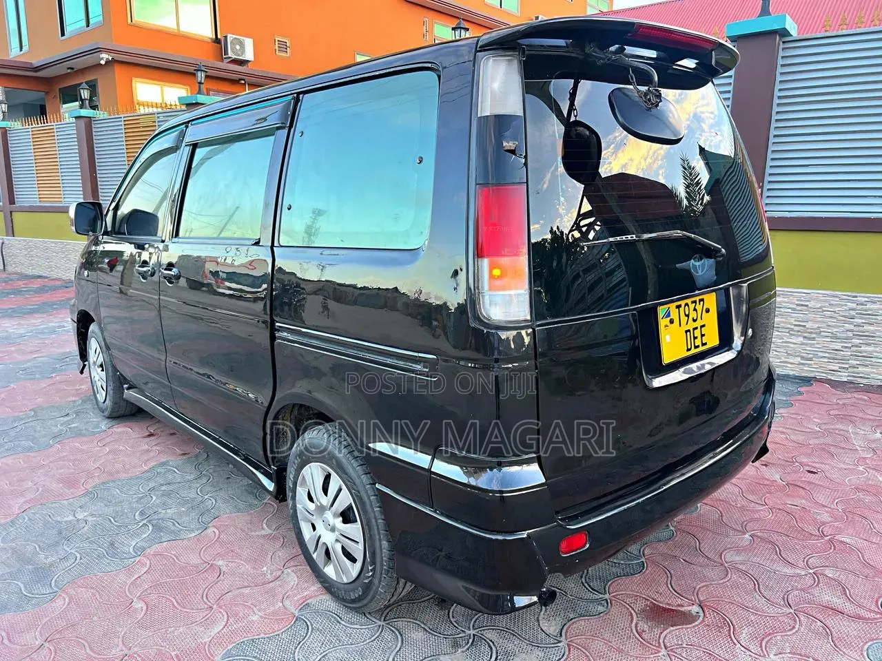 Toyota Noah 2001 Black