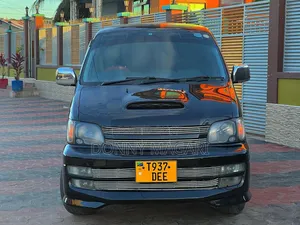 Toyota Noah 2001 Black