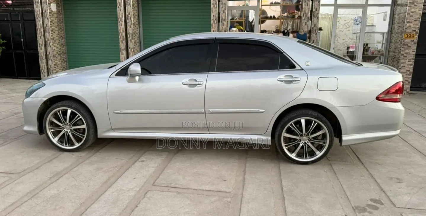 Toyota Crown 2008 Silver