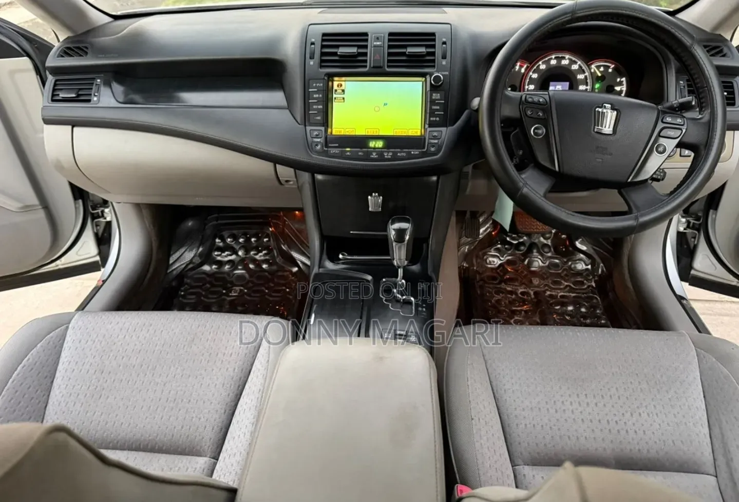 Toyota Crown 2008 Silver