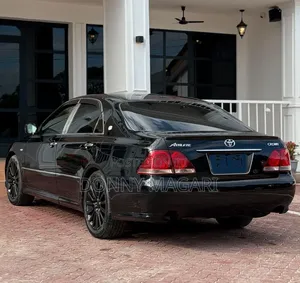 Toyota Crown 2006 Black