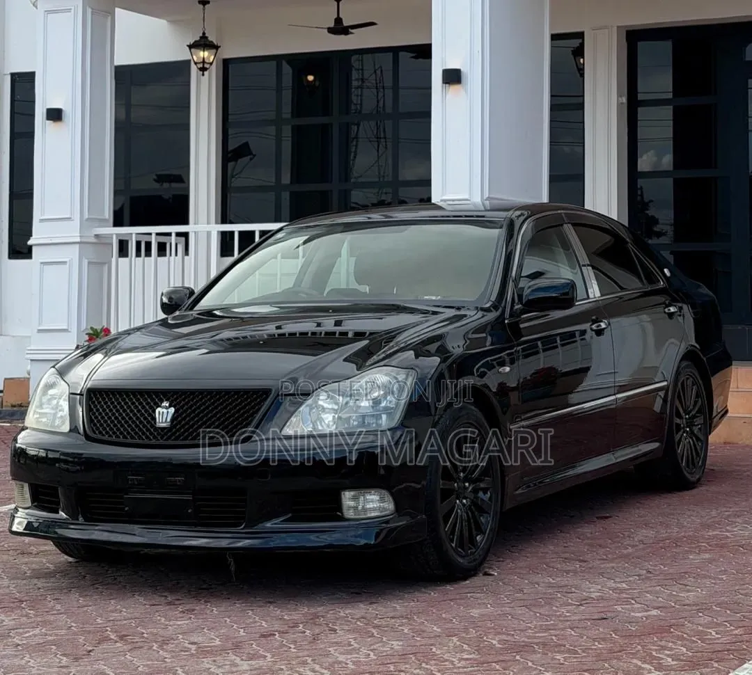 Toyota Crown 2006 Black