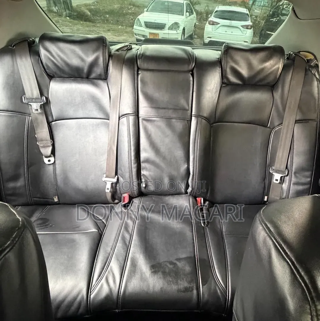 Toyota Crown 2006 Black