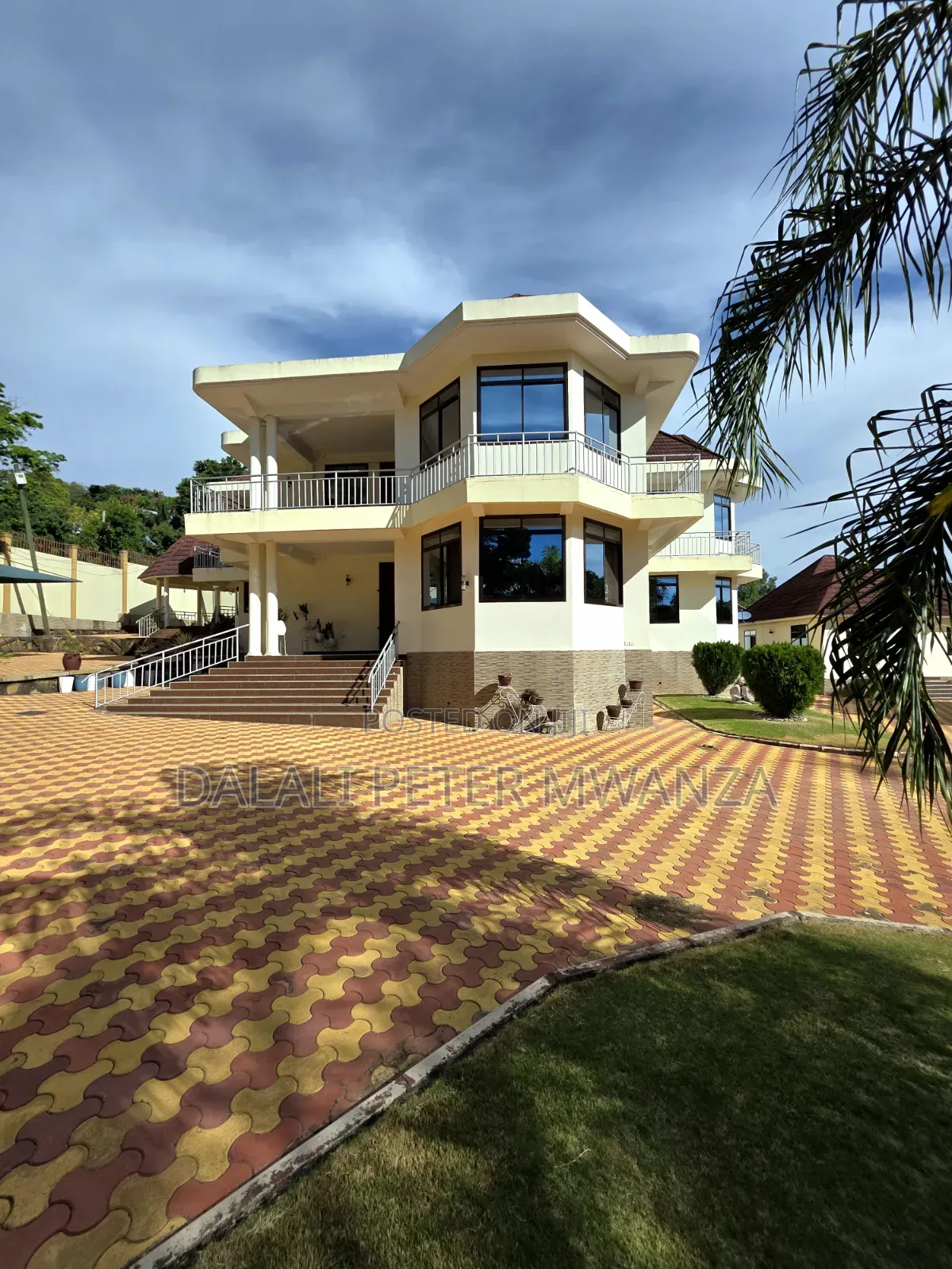 5bdrm Apartment in Rock City, Ilemela Ward for sale
