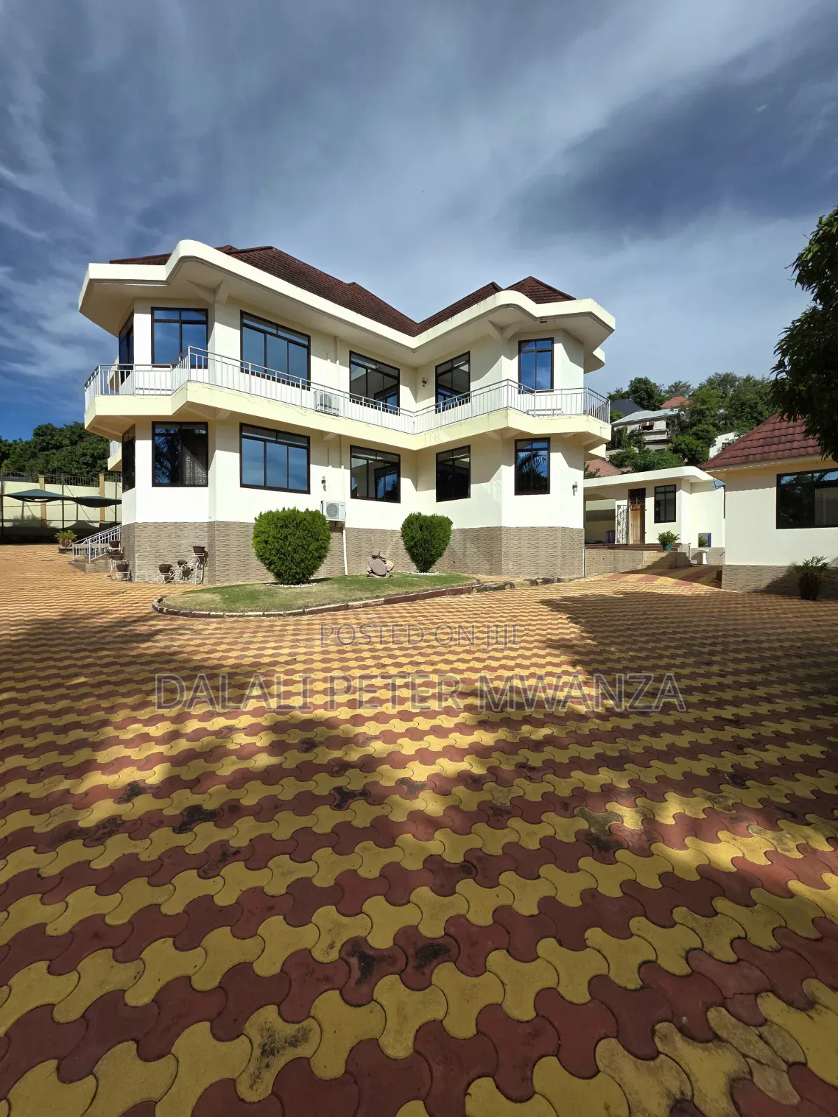 5bdrm Apartment in Rock City, Ilemela Ward for sale