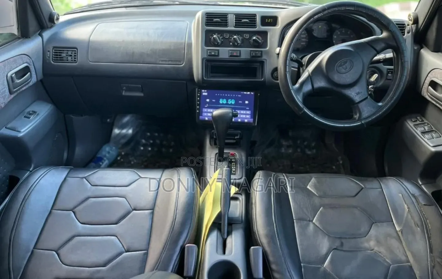 Toyota RAV4 Automatic 2000 White