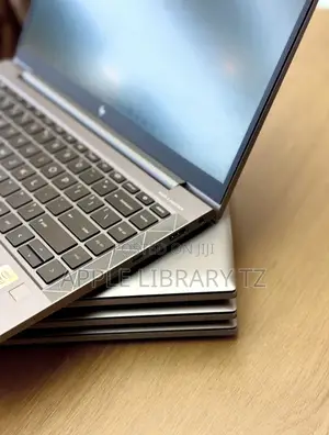 Laptop HP ZBook Firefly 14 G7 8GB Intel Core i5 SSD 256GB