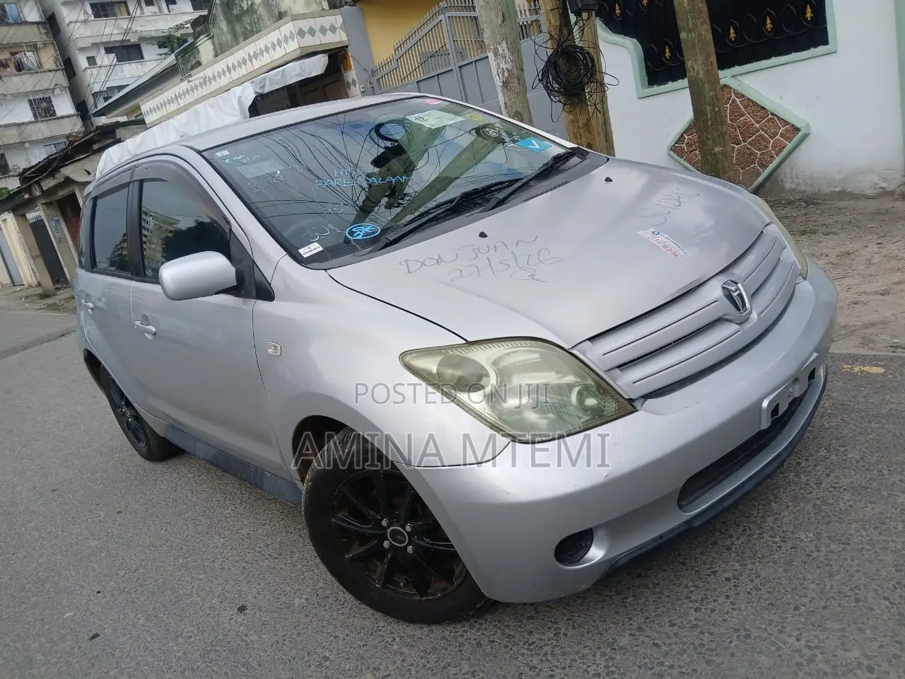 Toyota IST 2004 Silver