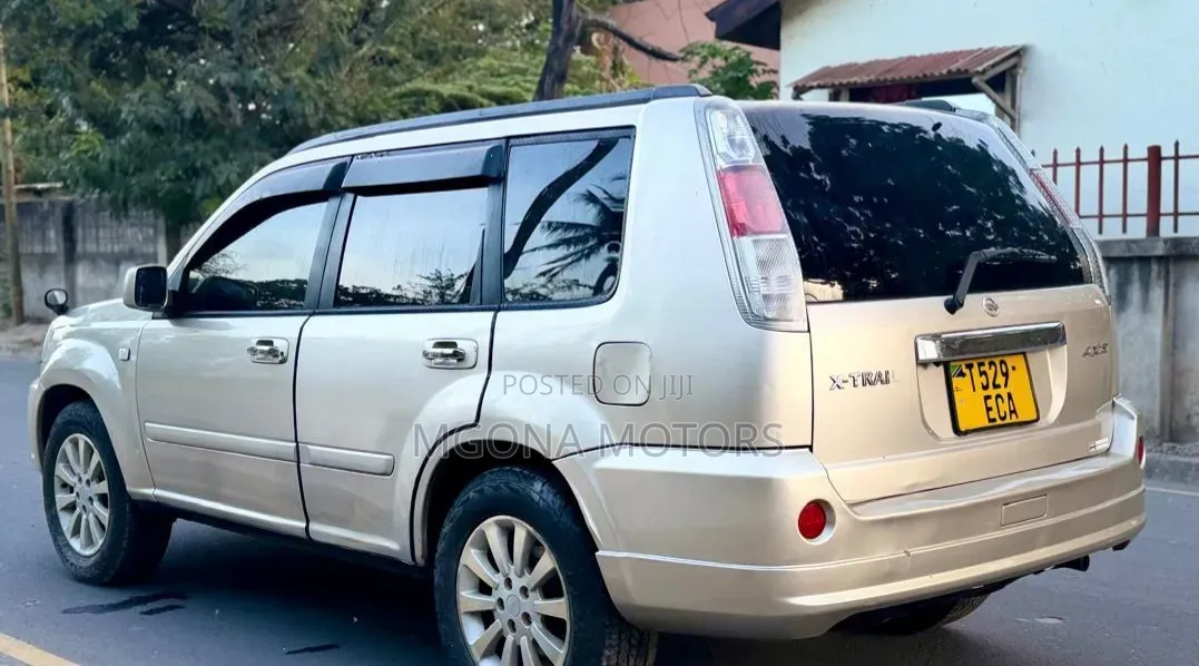Nissan X-Trail 2005 Gold
