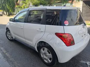 Toyota IST 2004 White