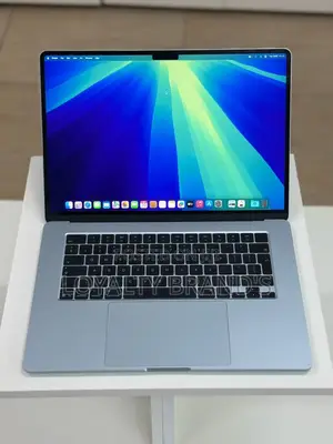 New Laptop Apple MacBook Air 2025 M4 16GB Apple M4 SSD 512GB