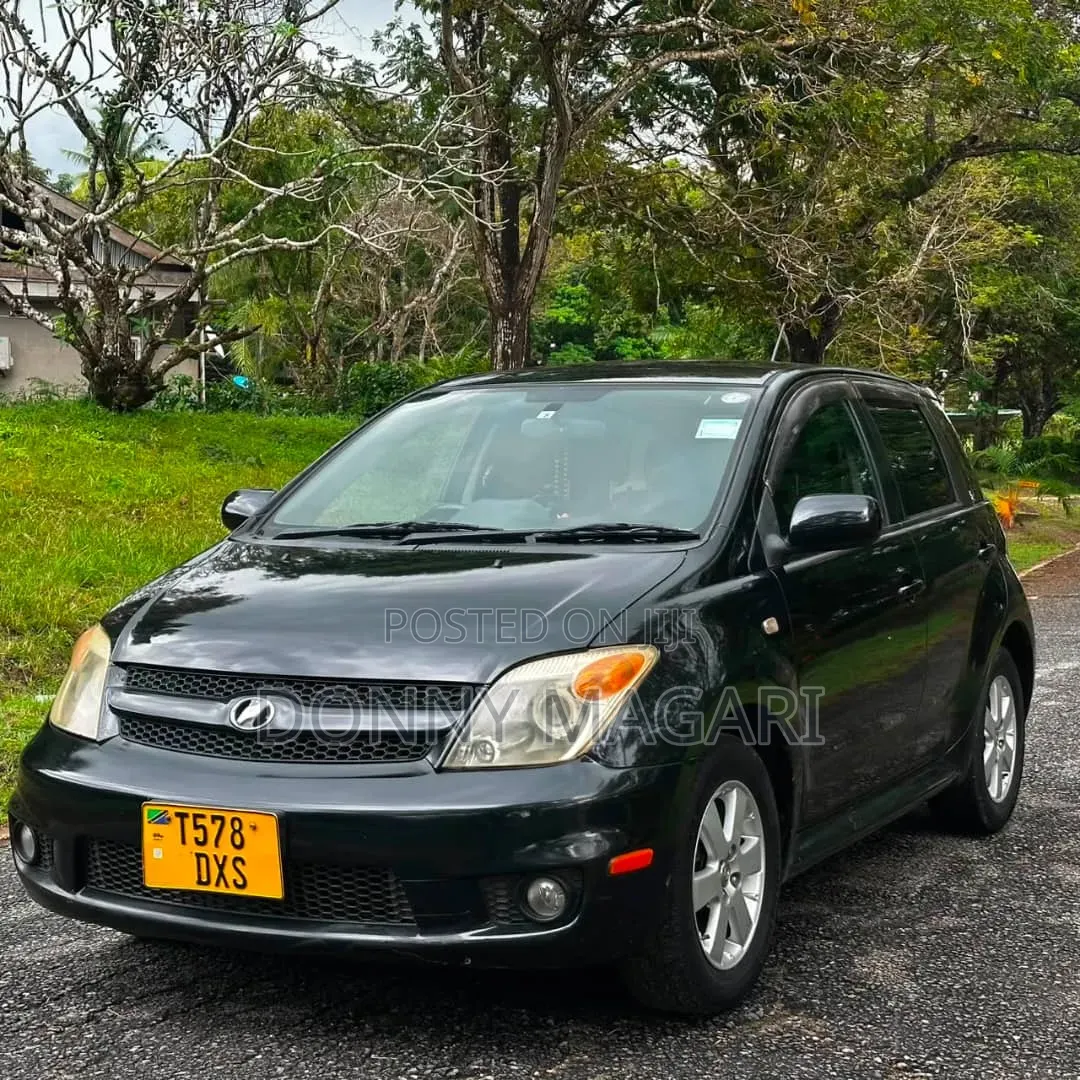 Toyota IST 2007 Black