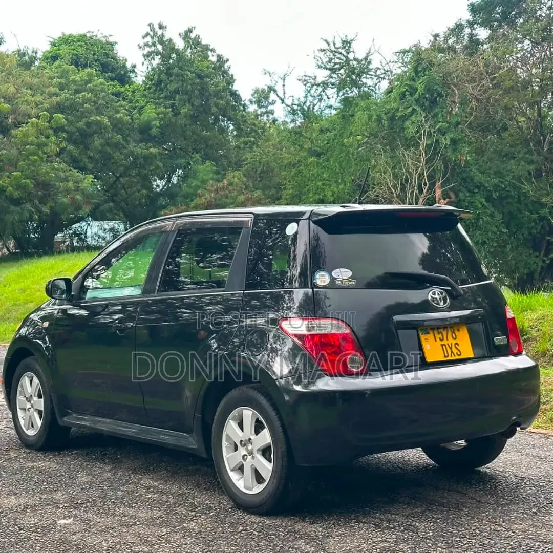 Toyota IST 2007 Black