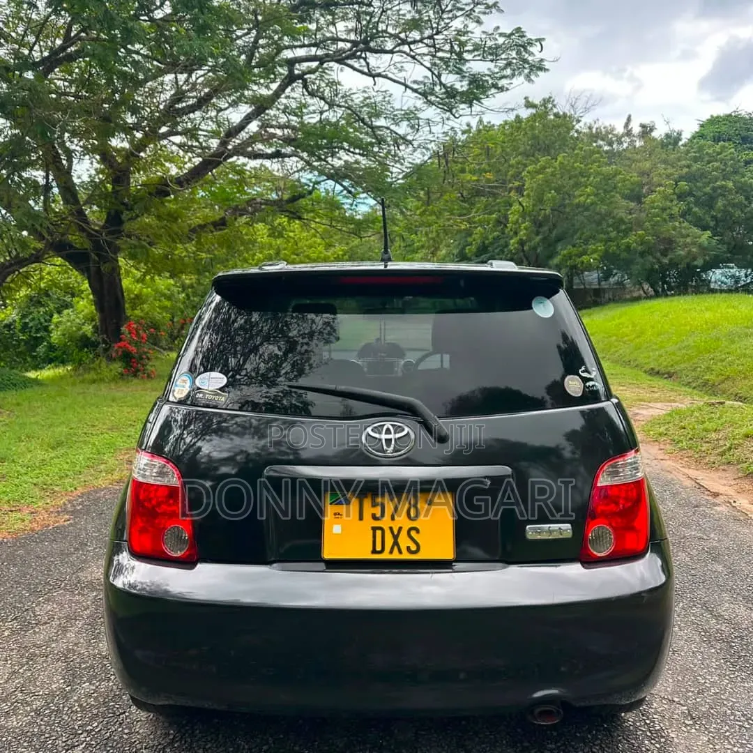 Toyota IST 2007 Black