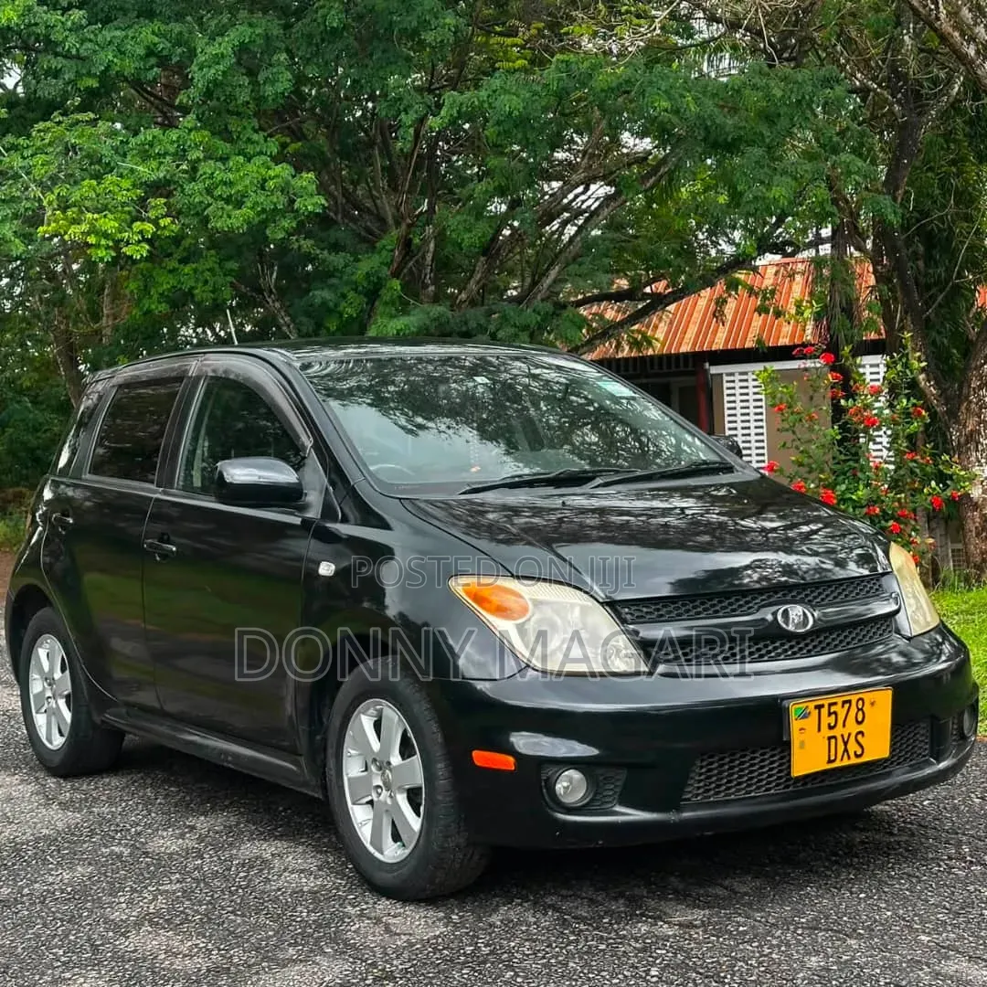 Toyota IST 2007 Black