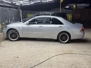 Toyota Crown 2006 Gray