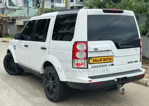 Land Rover Discovery 2013 White