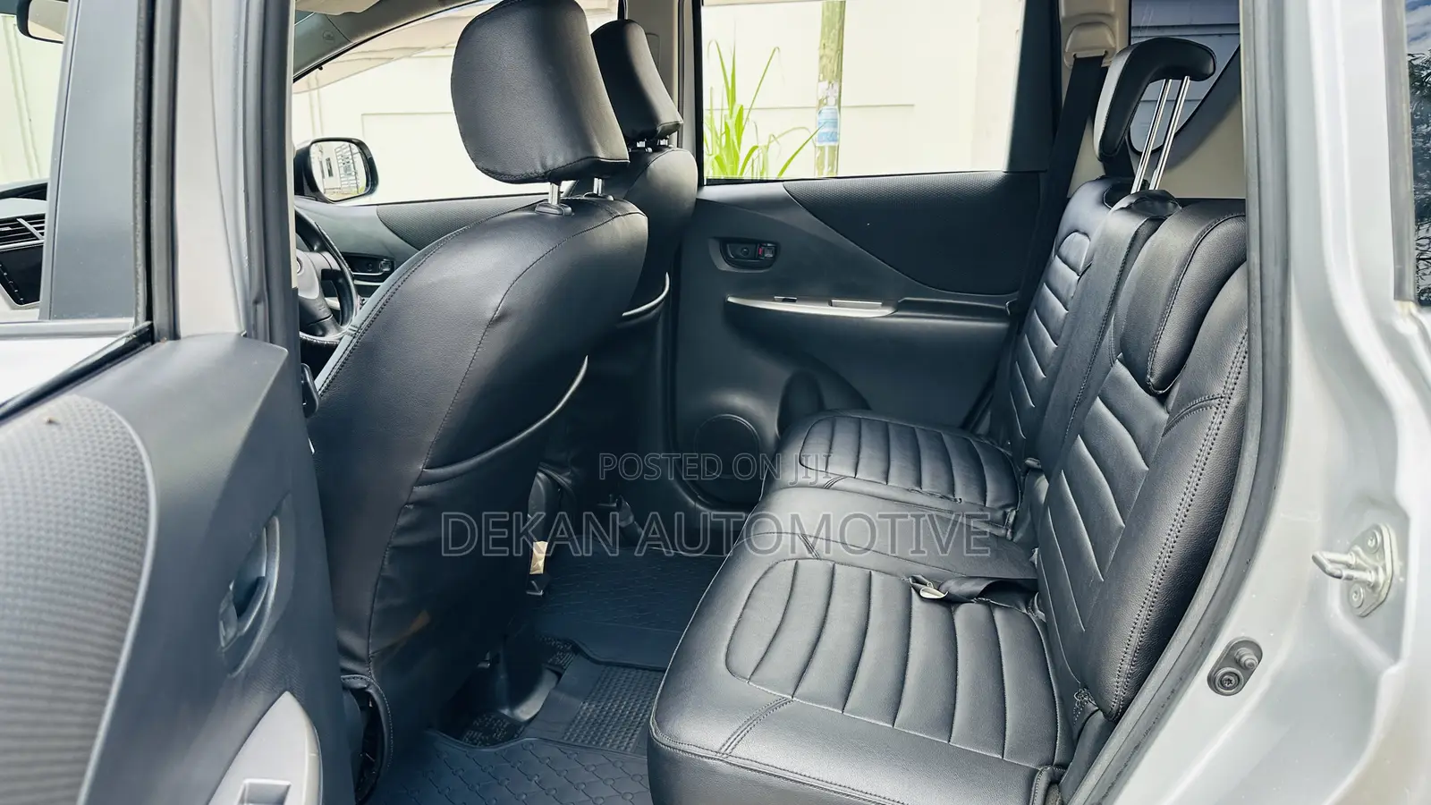 Toyota Ractis 1.3 FWD 2008 Silver