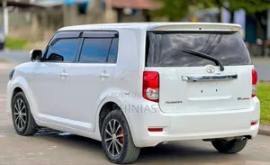 Toyota Corolla Rumion 2009 White