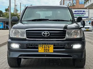 Toyota Land Cruiser 2005 Black