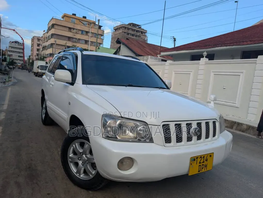 Toyota Kluger 2002 White