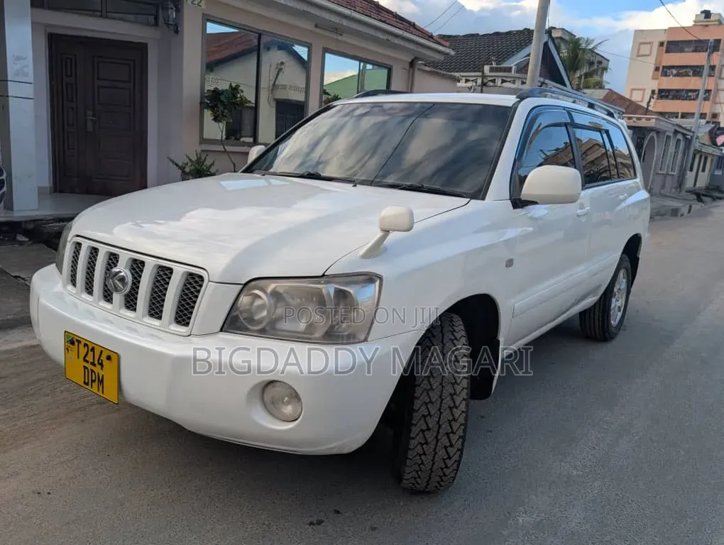 Toyota Kluger 2002 White