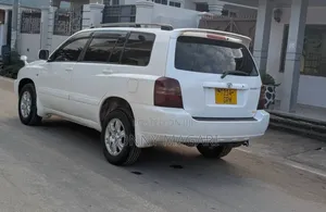 Toyota Kluger 2004 White