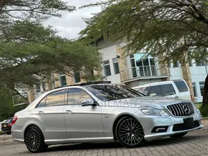 Mercedes-Benz E250 2011 Silver