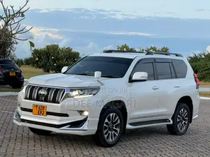 Toyota Land Cruiser Prado 2022 White
