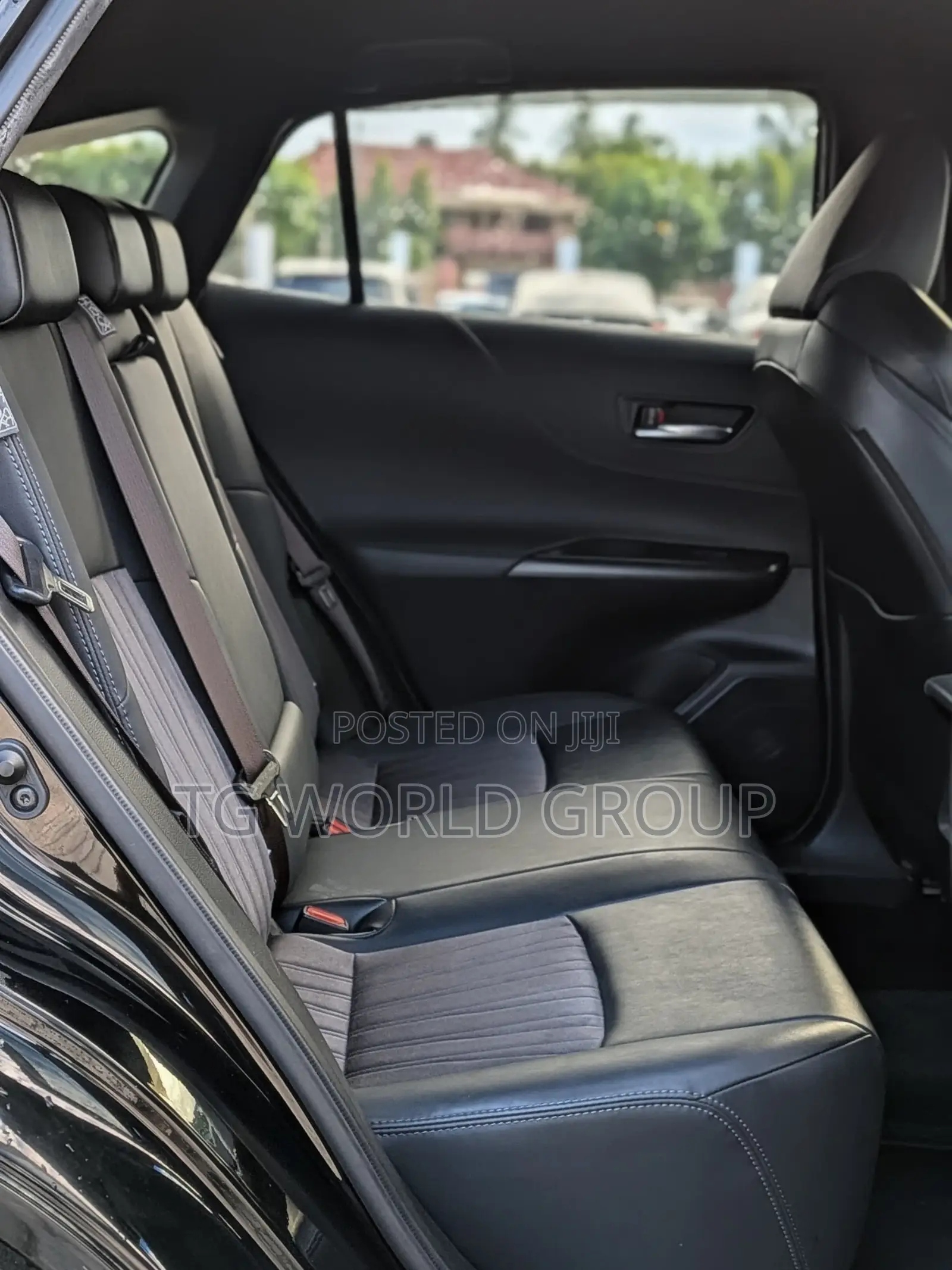 Toyota Harrier 2.0 2020 Black