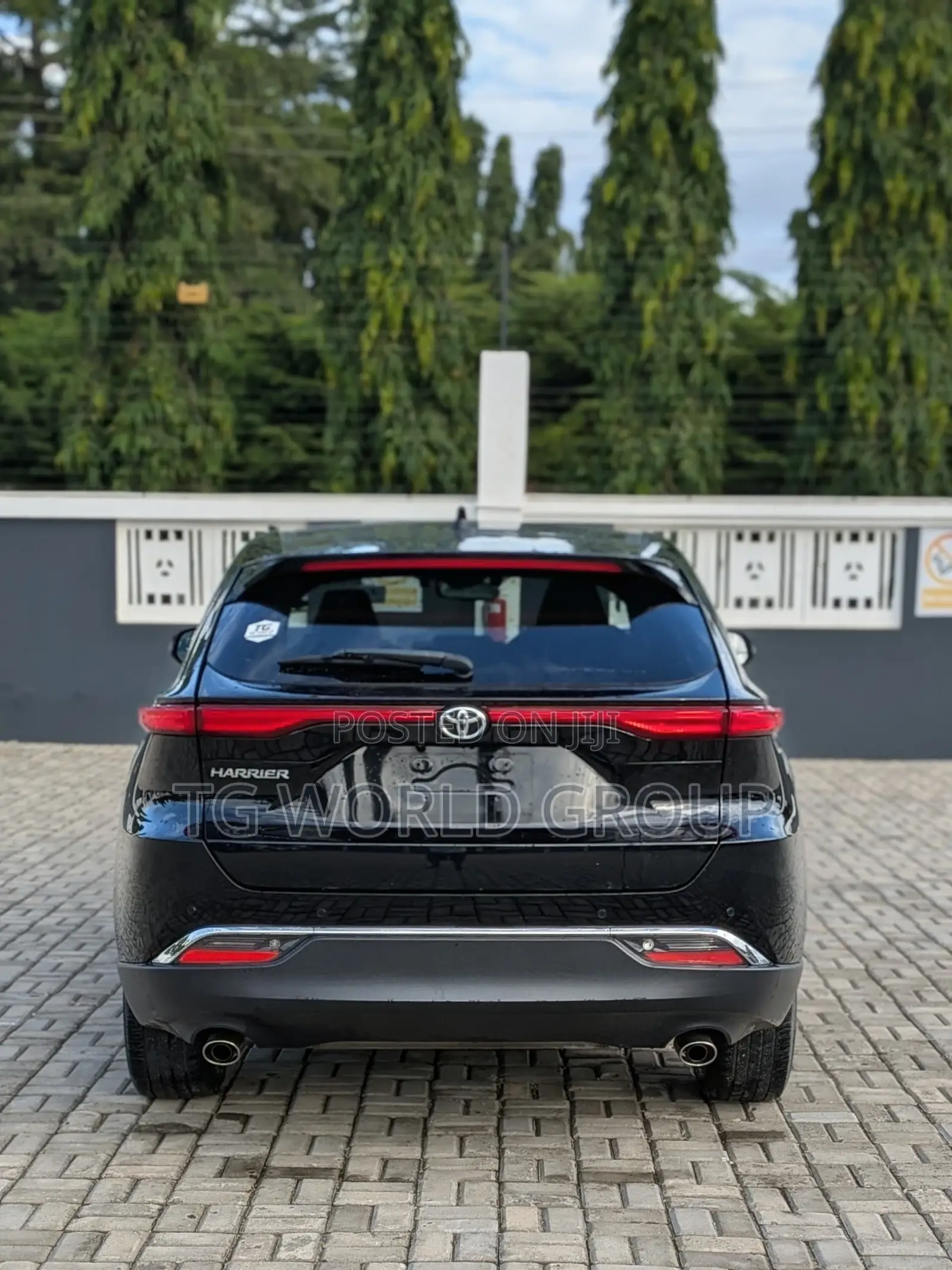 Toyota Harrier 2.0 2020 Black