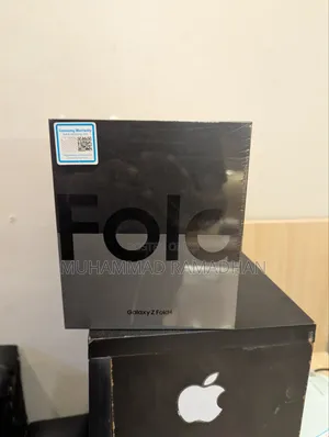 New Samsung Galaxy Z Fold4 256 GB Black