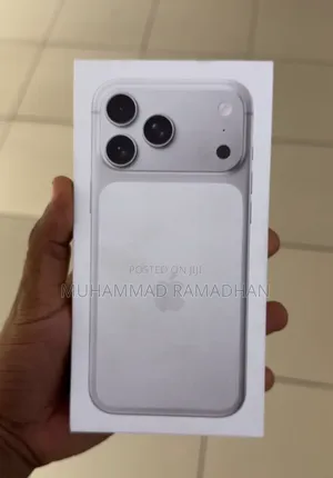 New Apple iPhone 17 Pro Max 256 GB Silver