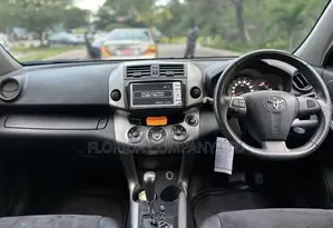 Toyota Vanguard 2012 Black