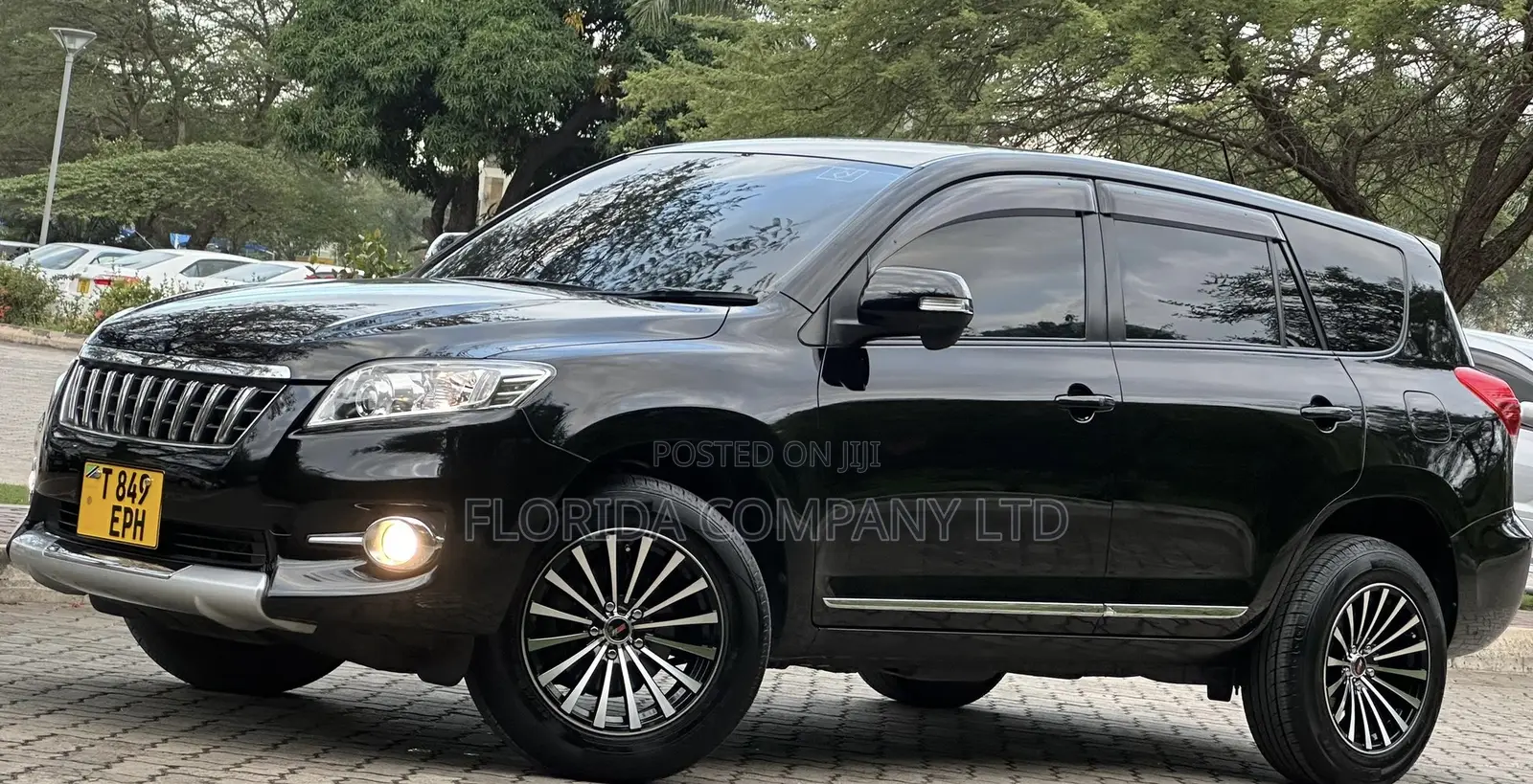 Toyota Vanguard 2012 Black