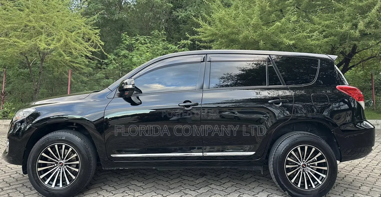 Toyota Vanguard 2012 Black