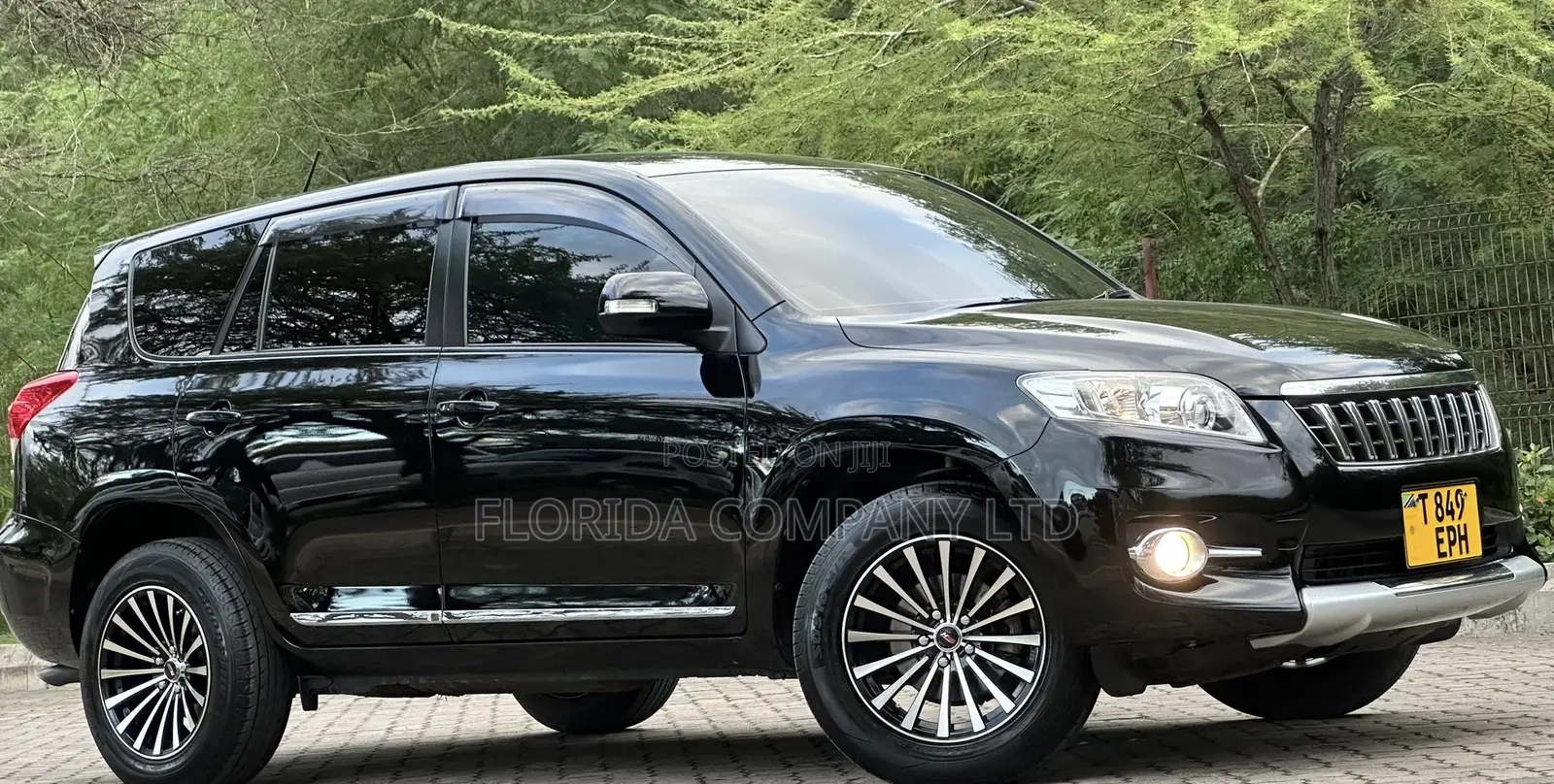Toyota Vanguard 2012 Black