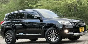 Toyota Vanguard 2012 Black