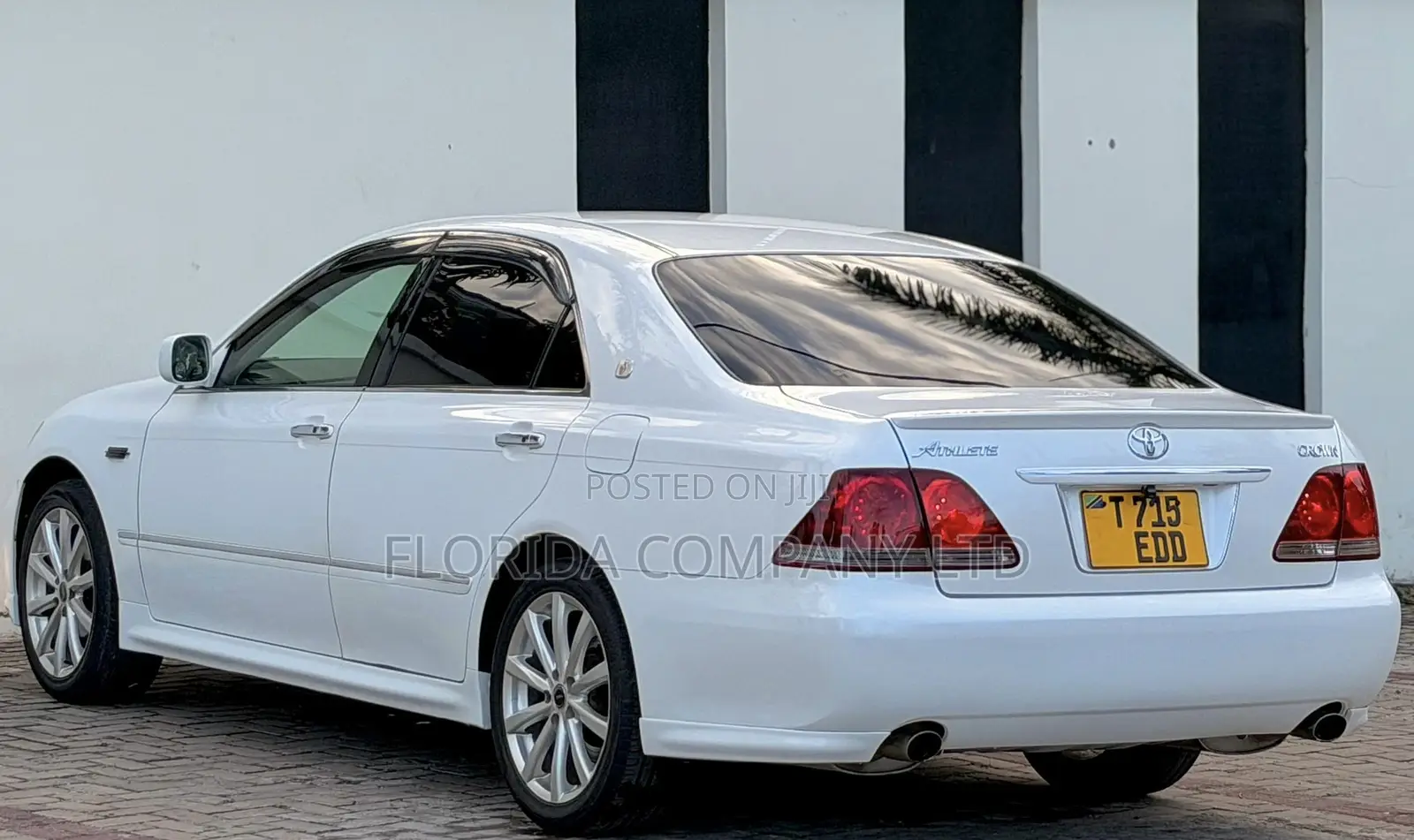 Toyota Crown Royale 2005 White
